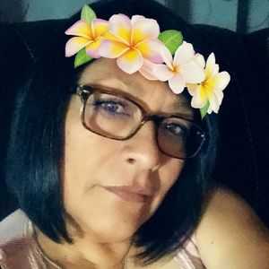 Meet your Posher, Elvia